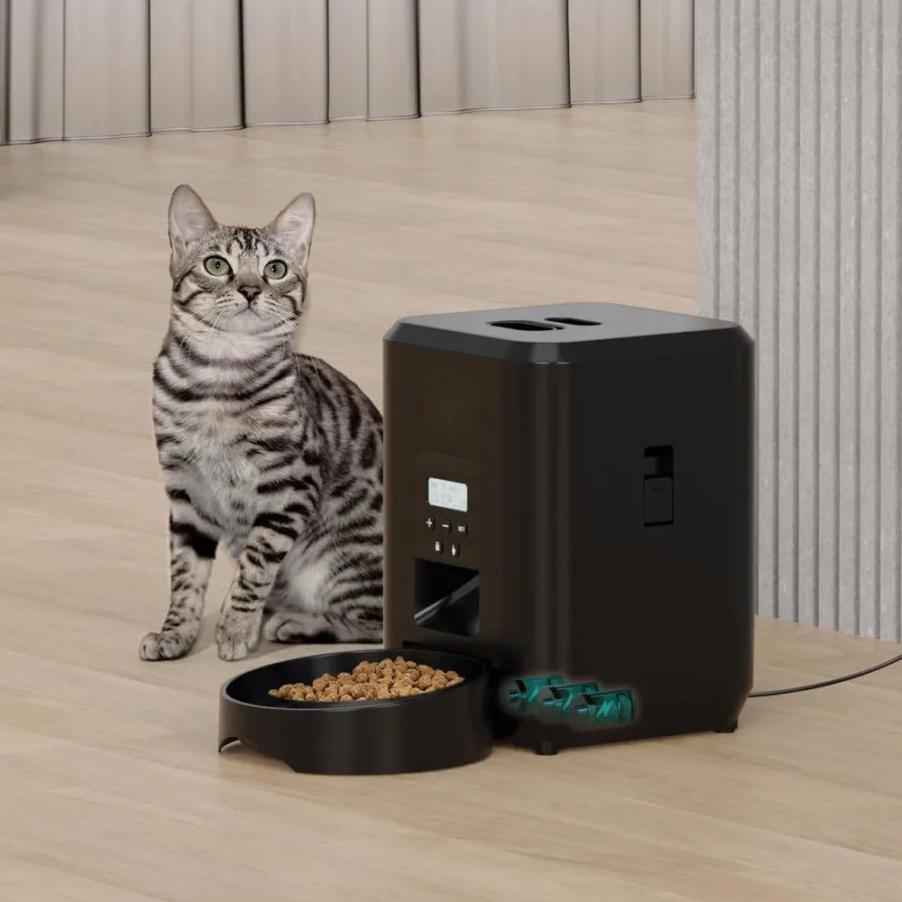 Automatischer Futterspender für Katzen & Hunde