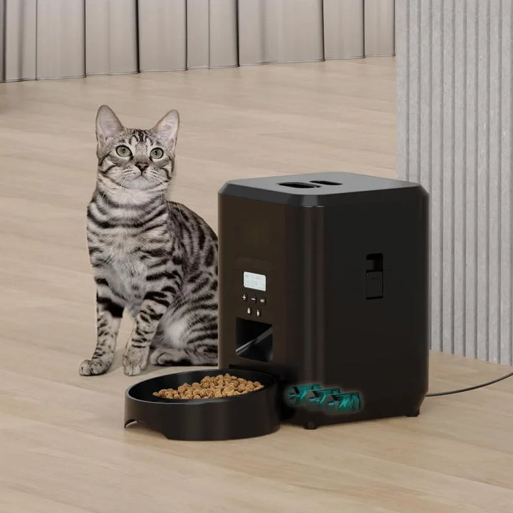 Automatischer Futterspender für Katzen & Hunde