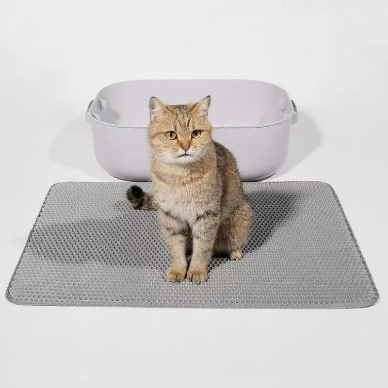 Katzenklo Matte im Badezimmer – schützt vor Streu und Feuchtigkeit
